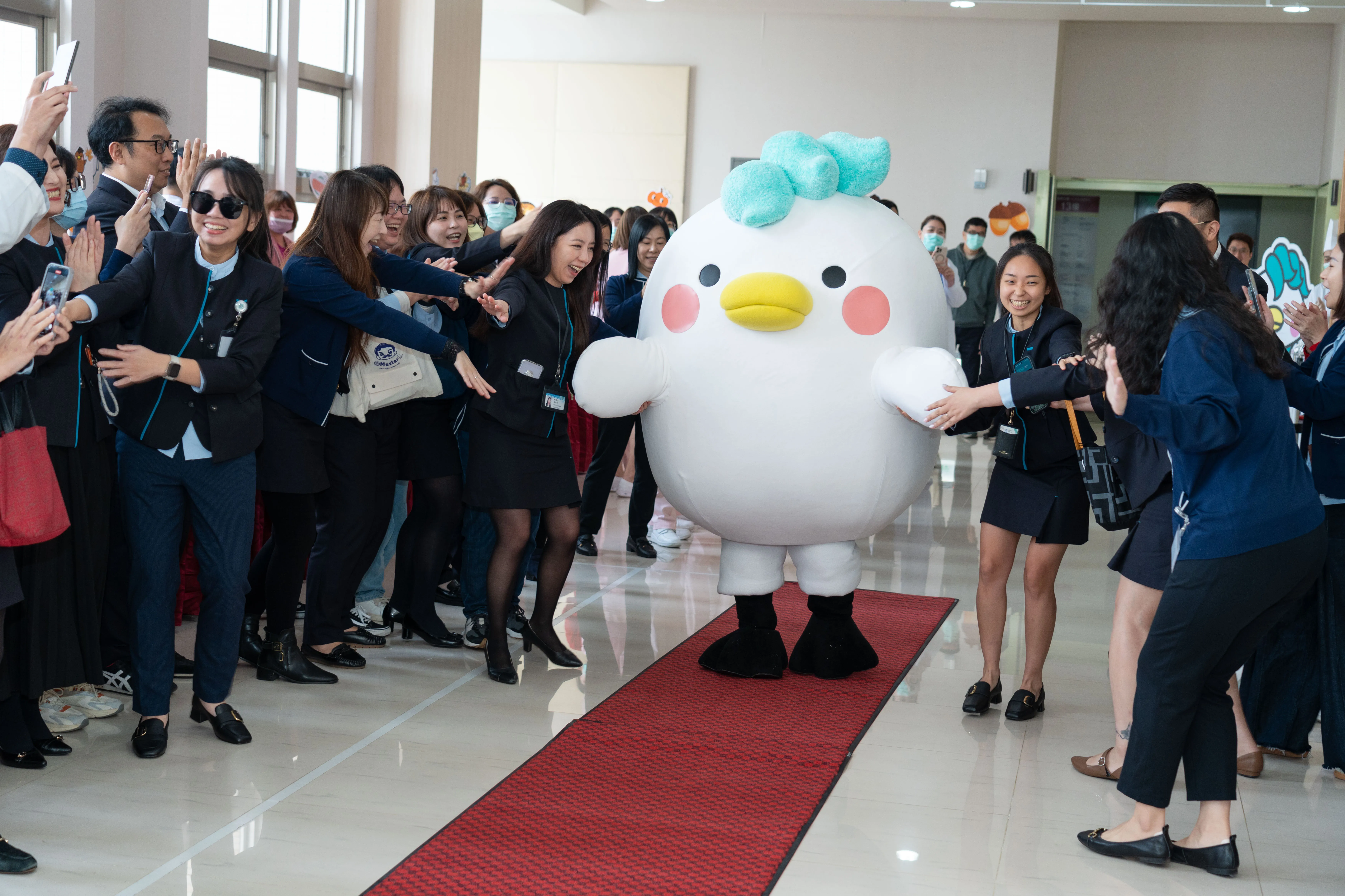 SHH Mascot Design - mascot suit at the thanksgiving event 02